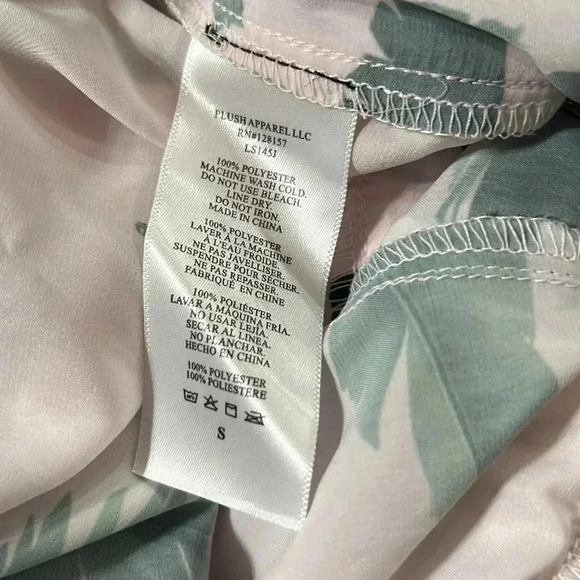 Revolve Plush Short Pajamas Pink Jungle Tropical Size S - Picture 4 of 4